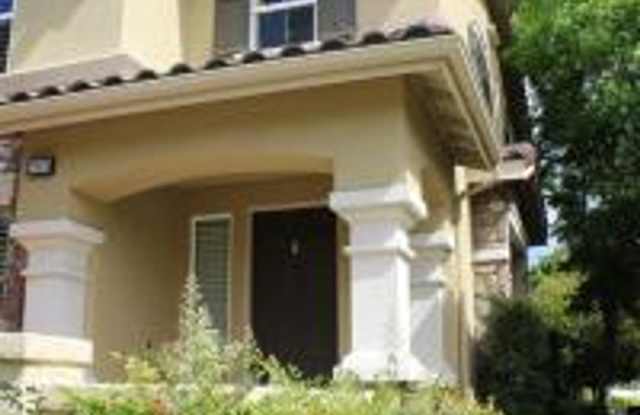 4 Bed townhome in Harveston for Rent Gallery 4