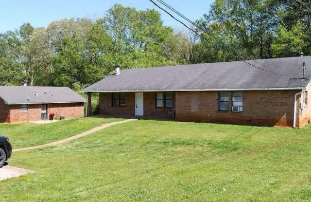 200 Tanglewood DR A photos photos