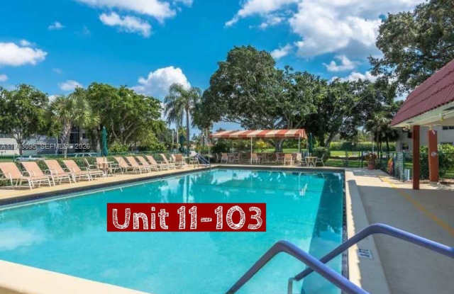 9410 N Hollybrook Lake Dr photos photos