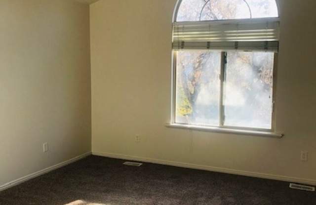 1131 E. Holmes Creek Dr. Gallery 4