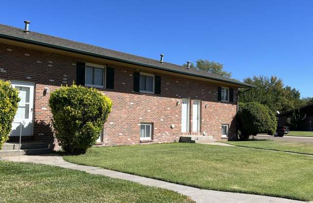 2005 East Pawnee Road #1 - 2005 East Pawnee Road, Garden City, KS 67846