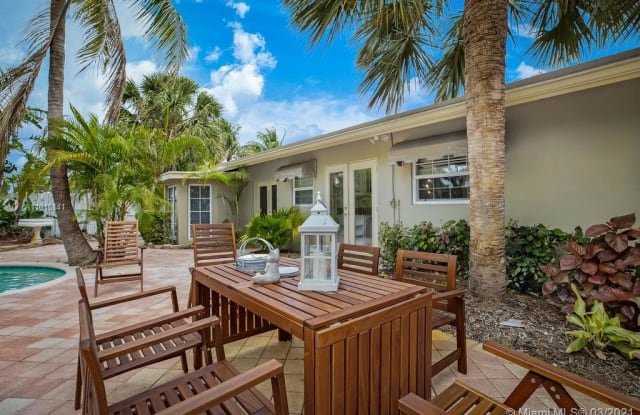 1652 NE 39th St - 1652 NE 39th St, Oakland Park, FL 33334