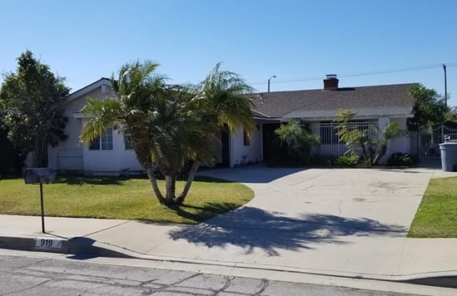 919 North Greenpark Avenue - 919 Greenpark Avenue, Covina, CA 91724