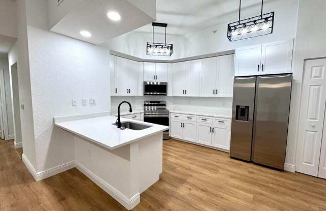 2801 Riverside Dr - 2801 Riverside Drive, Coral Springs, FL 33065