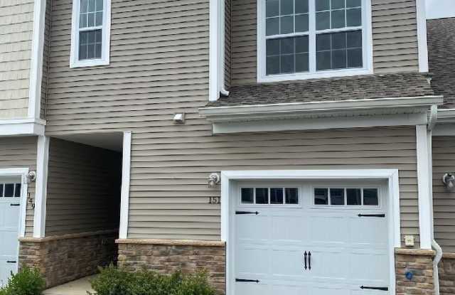 151 Grabowski Drive - 151 Grabowski Drive, Sayreville, NJ 08859