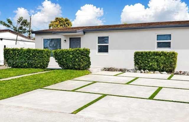 721 N 68th Ter Gallery 3
