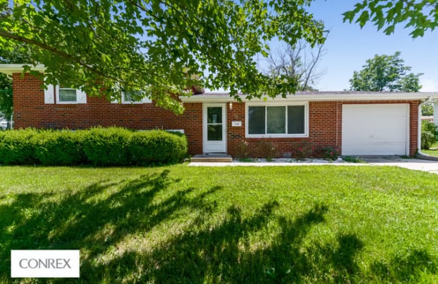 1105 Northeast 69th Street - 1105 NE 69 St, Gladstone, MO 64118