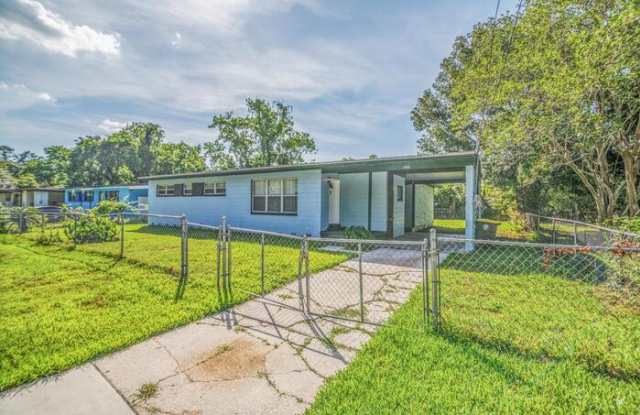 4865 Wesch Boulevard Gallery 3