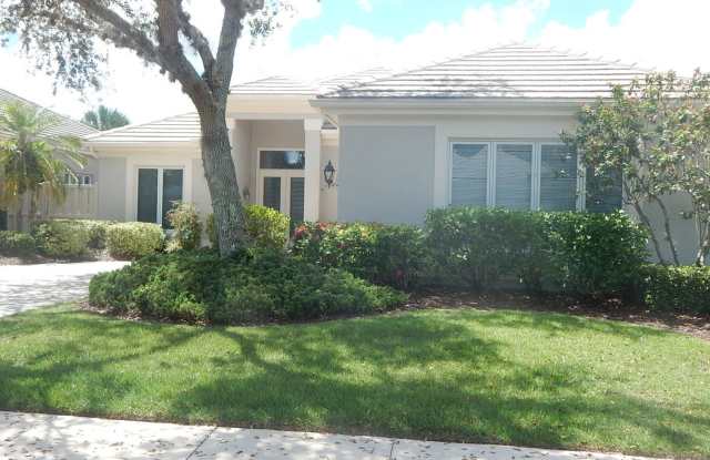 2/2 POOL HOME - ROSEDALE COUNTRY CLUB - CLOSE TO SHOPPING/BEACHES Gallery 3