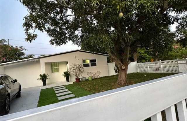 1800 NW 7th Ave photos photos
