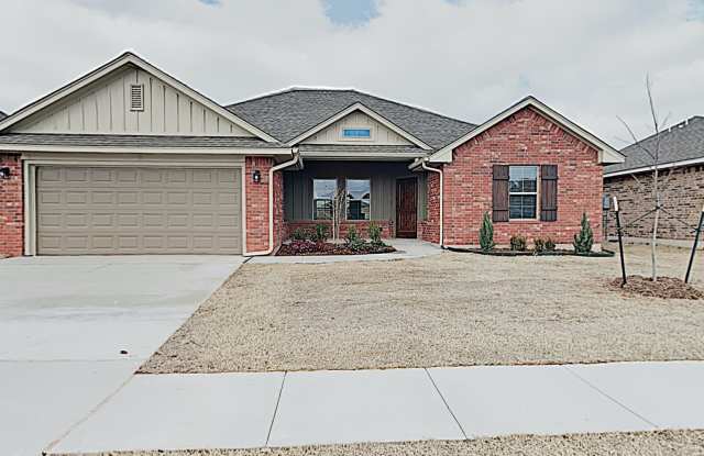 Very Nice 4 Bedroom 2 Bath Home in Mustang Schools photos photos