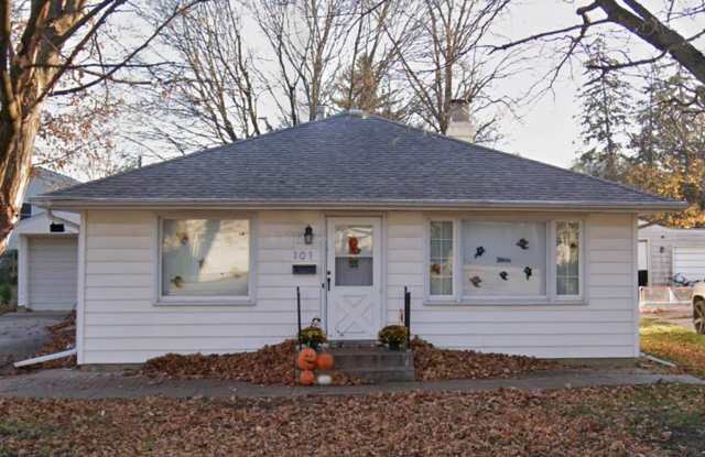Spacious 3-Bedroom Home with Oversized Garage Space! photos photos