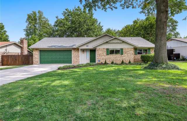 1607 Greenbriar Street Gallery 1
