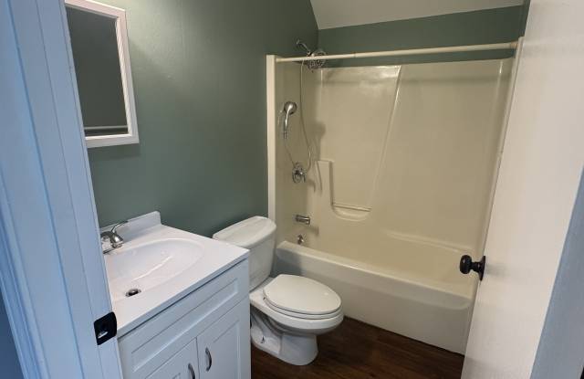 11 Commercial Street photos photos