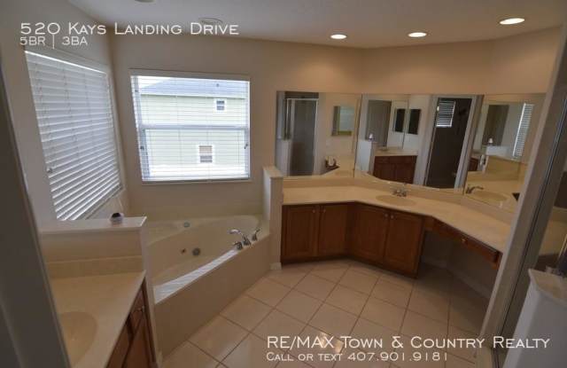 520 Kays Landing Drive - 520 Kays Landing Drive, Sanford, FL 32771