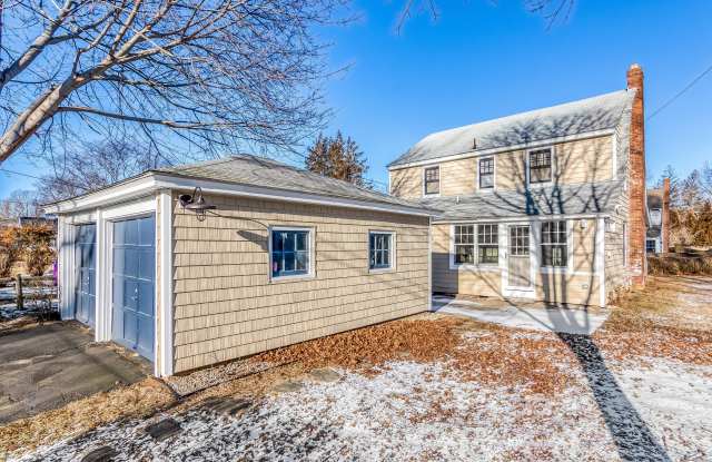 121 Overshores Drive West photos photos