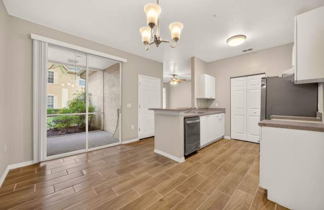 Crescent Place - 16-104 photos photos