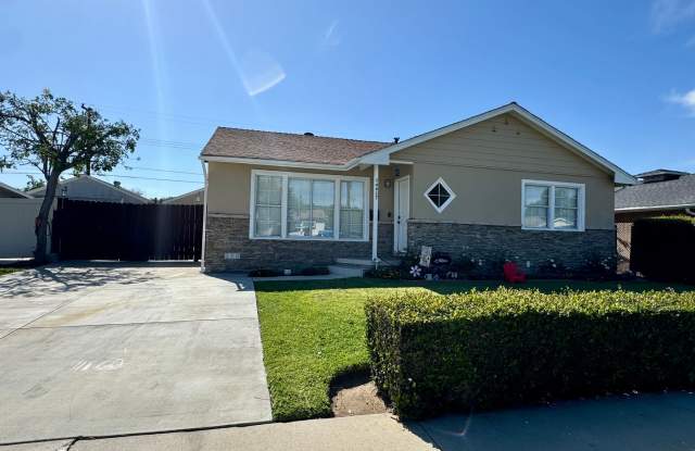 MOVE IN READY Updated La Mirada Home photos photos