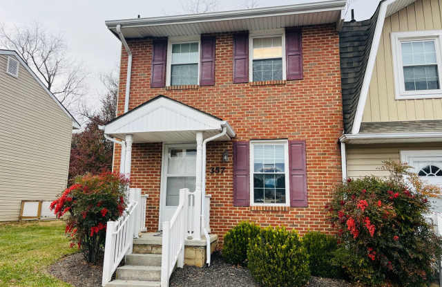 2 Bedroom, 1.5 Bath Townhouse photos photos