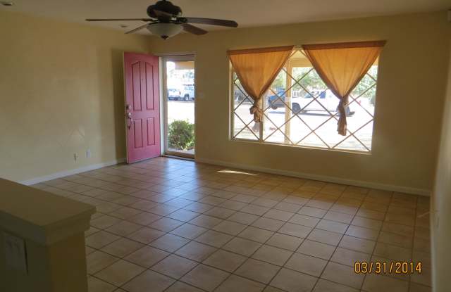 3908 W ROSE Lane Gallery 2