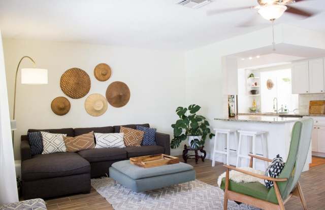 556 Northwest 15th Court Gallery 4