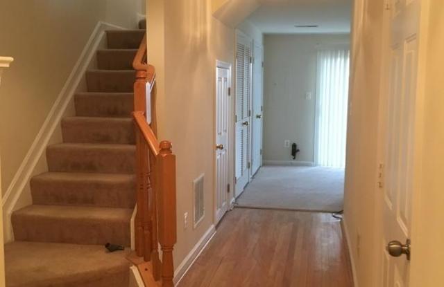 5526 Sacramento Mews Pl Gallery 2