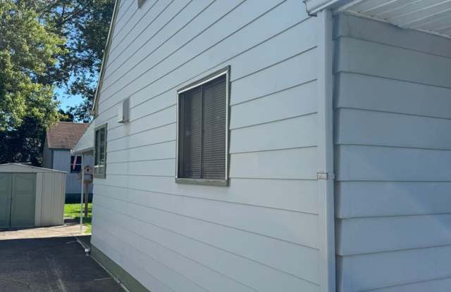 3 bedroom 1 bath single family home Gallery 3