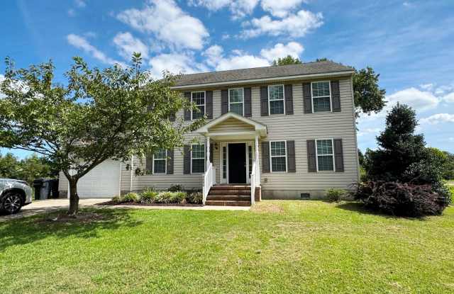 PUNGO privacy with room to breathe! 4 Bdrm home on 1/2 acre lot in Creeds/Pungo...Available in October! Gallery 4