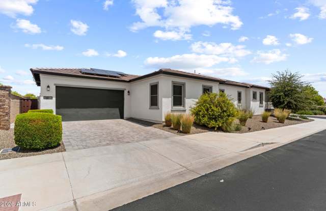 Beautiful Sterling Grove Rental with Owned Solar, Golf Course Views & Resort-Style Amenities! Gallery 1