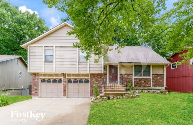1908 East Mohawk Drive - 1908 East Mohawk Drive, Olathe, KS 66062