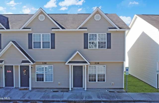 SHORT TERM Townhome Available! photos photos