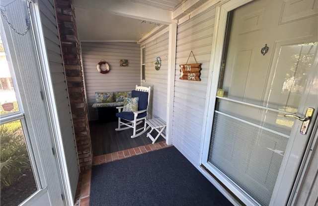 10561 Lake Loop Road Gallery 2