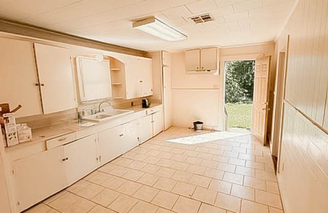 FOR RENT in LAFAYETTE! Gallery 4