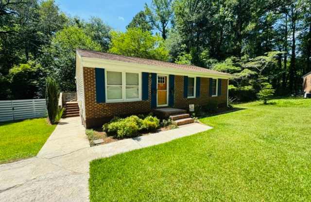 Remodeled ranch with fenced in yard! photos photos