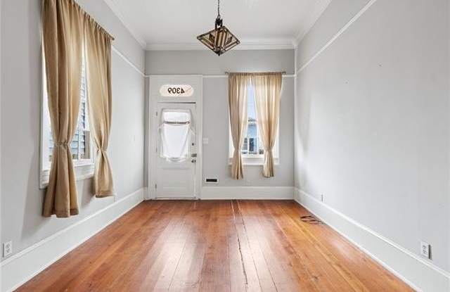 4309 ANNUNCIATION Street Gallery 3