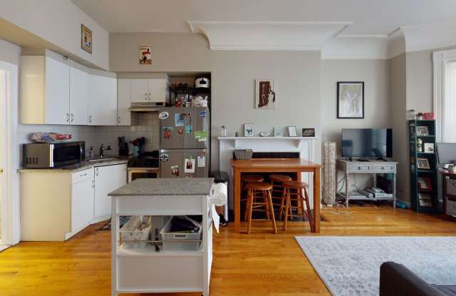 HOT KENMORE LISTING!!!!!!!!!!! - 511 Beacon Street, Boston, MA 02215