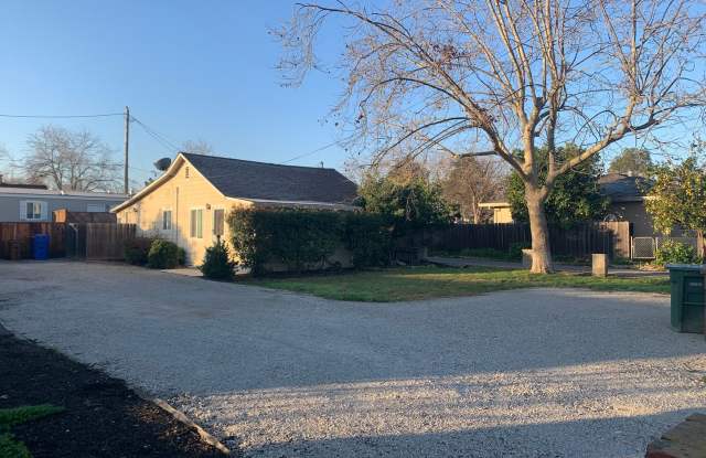 Remodeled 2 Bedroom 2 Bath in Great Location! - 1262 Dainty Avenue, Brentwood, CA 94513