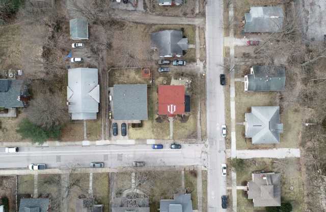 LARGE 5 Bed/2Bath Hoosier-style home close to campus Gallery 4