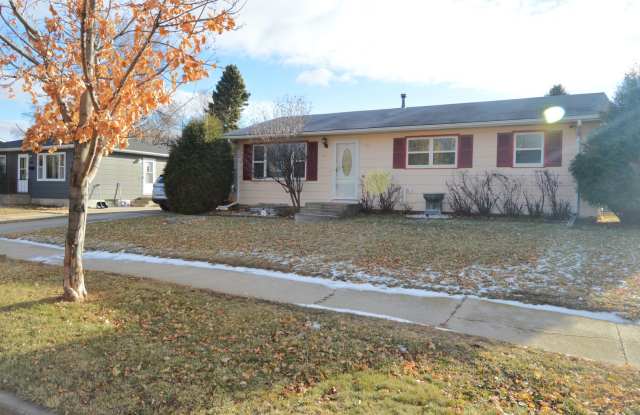 Huge 4 Bed 2 Bath Single Family Home! Rent Special - $500 off 1 months rent! photos photos Huge 4 Bed 2 Bath Single Family Home! Rent Special - $500 off 1 months rent! photos photos