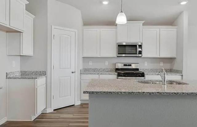 4 Bedroom, 3 Bath and a Study Bryan in Plantshill photos photos