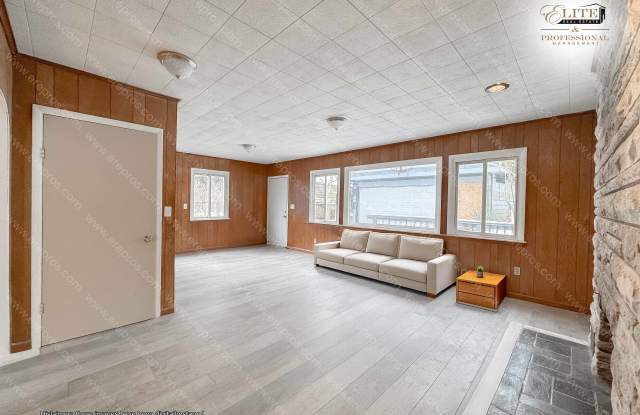 955 Perry St photos photos