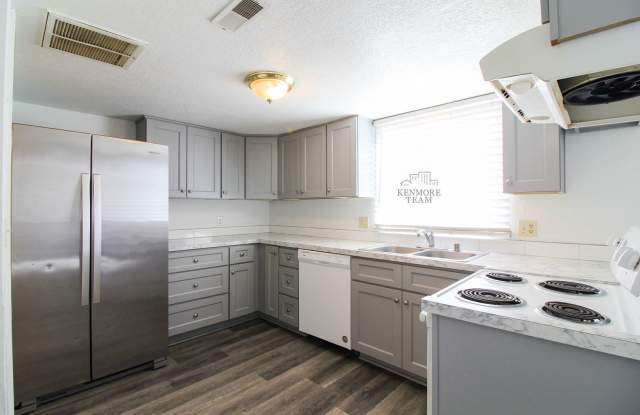 2 Bedroom, 1.5 Bathroom Duplex in Kennewick photos photos