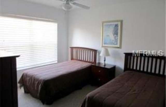 4601 YELLOWGOLD ROAD W Gallery 2