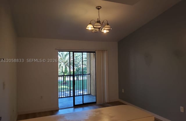 15551 SW 104th Ter Gallery 2