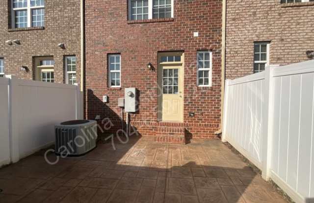 9511 Longstone Lane Gallery 2