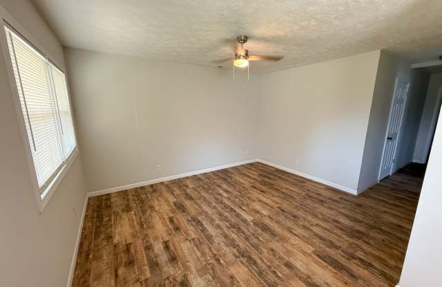 4109 Weaver Avenue Gallery 4