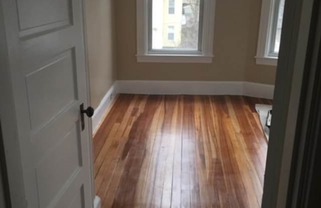 219 Laurel Street - 3E Gallery 4