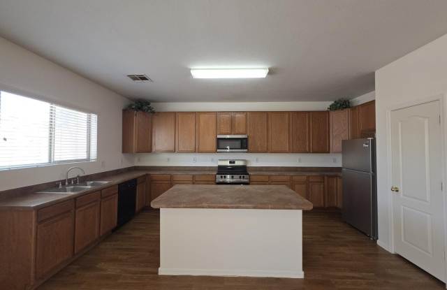 37189 W LEONESSA Avenue Gallery 3