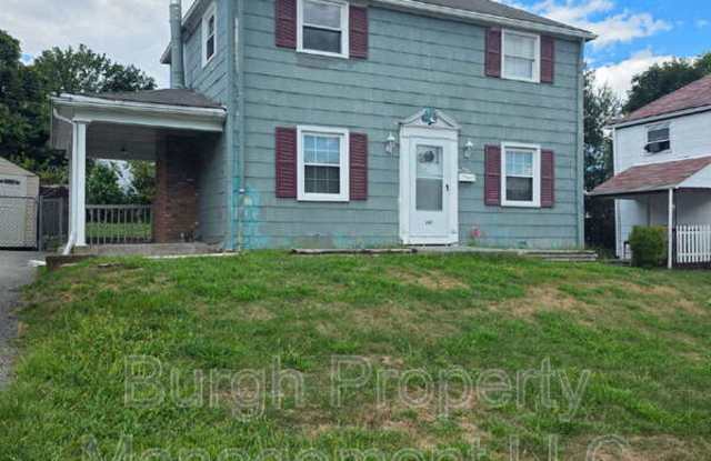 549 Thompson Ave photos photos