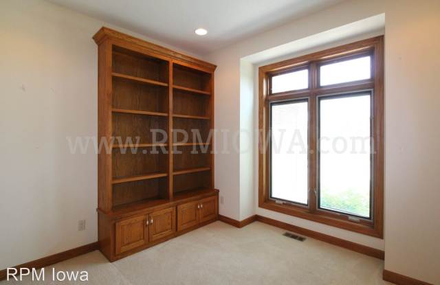 504 66th Court Gallery 4